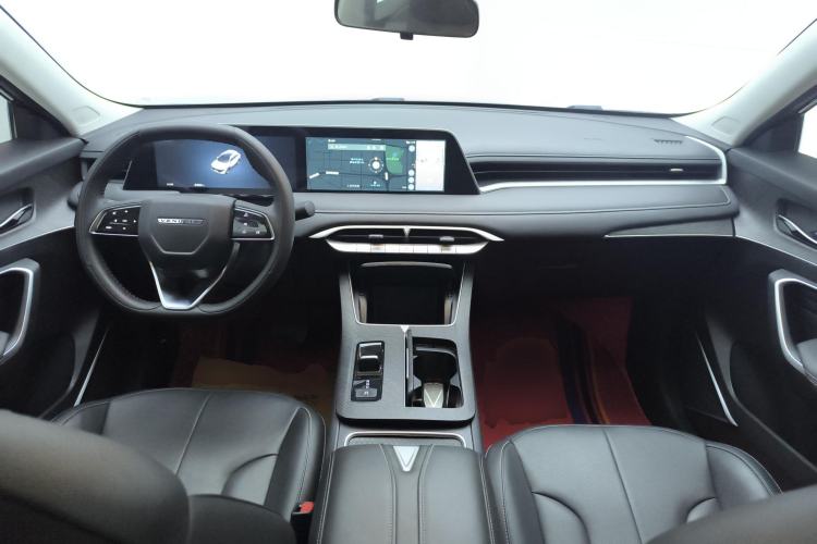 Used Venucia V DD-i 2023 110 km iE Version Center Console