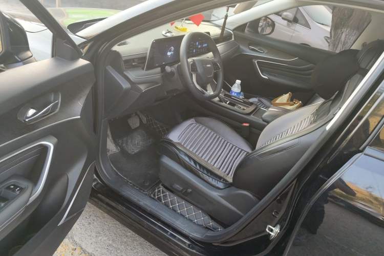 Used Venucia V DD-i 2023 60km iD Version Driver Seat