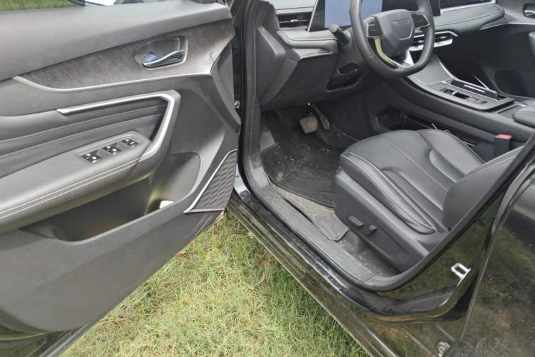 Used Venucia V DD-i 2023 110 km iE Version Driver Seat