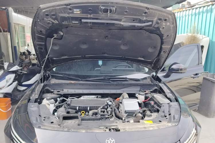 Used Venucia V DD-i 2023 60km iD Version Engine Bay