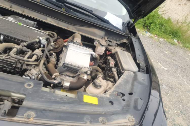 Used Venucia V DD-i 2023 60km iD Version Engine Bay Left