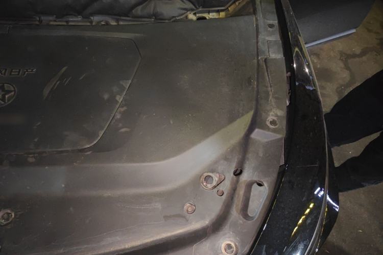 Used Venucia V DD-i 2023 110km iT Version Engine Bay Left