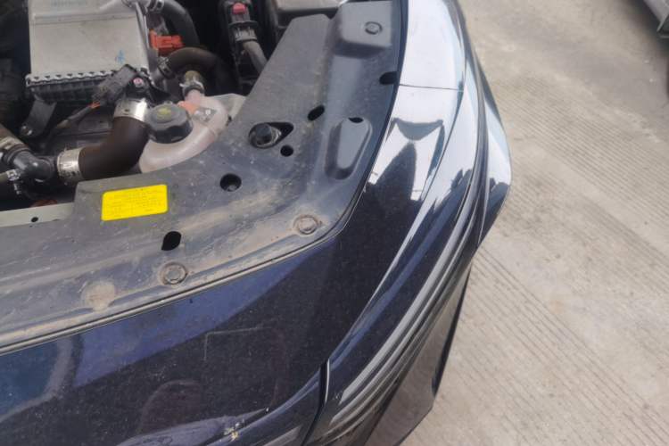 Used Venucia V DD-i 2023 60km iD Version Engine Bay Left