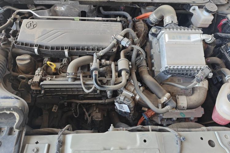 Used Venucia V DD-i 2023 110 km iE Version Engine Bay