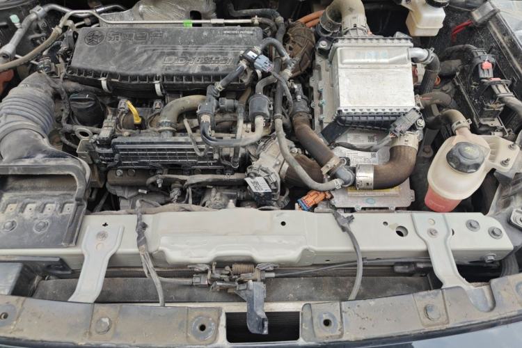 Used Venucia V DD-i 2023 110 km iE Version Engine Bay