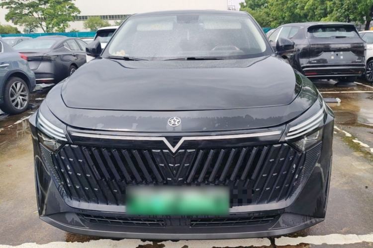 Used Venucia V DD-i 2023 110 km iE Version Front