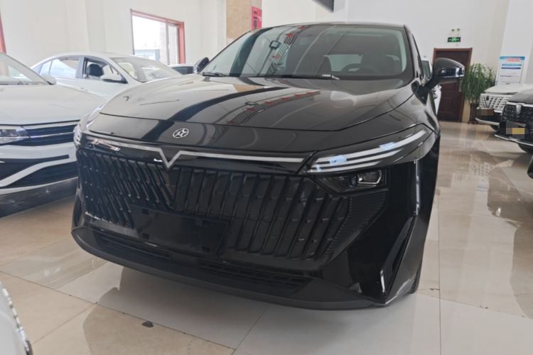 Used Venucia V DD-i 2023 60km iD Version Front