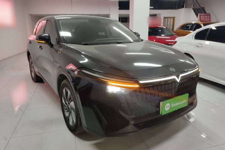 Used Venucia V DD-i 2023 60km iD Version Front Right 45 Deg