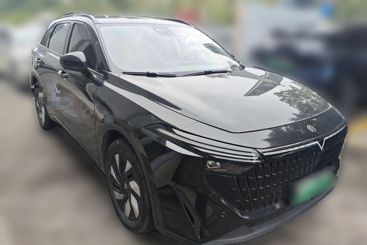Used Venucia V DD-i 2023 110km iT Version Front Right 45 Deg