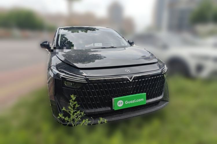 Used Venucia V DD-i 2023 110 km iE Version Front Right 45 Deg