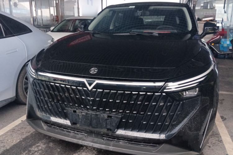 Used Venucia V DD-i 2023 110 km iE Version Front