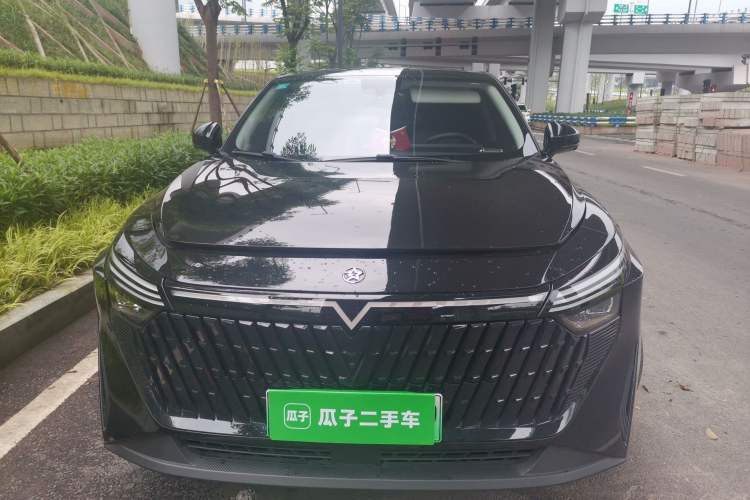 Used Venucia V DD-i 2023 110 km iE Version Front