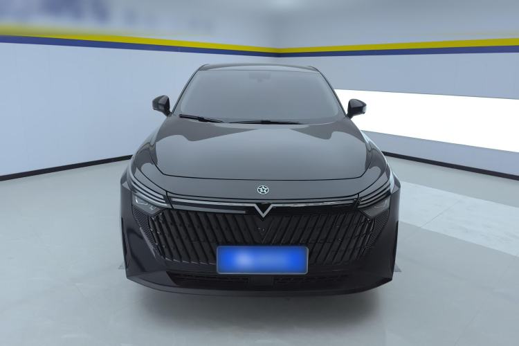 Used Venucia V DD-i 2023 110 km iE Version Front