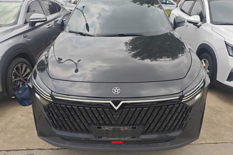 Used Venucia V DD-i 2023 110 km iE Version Front