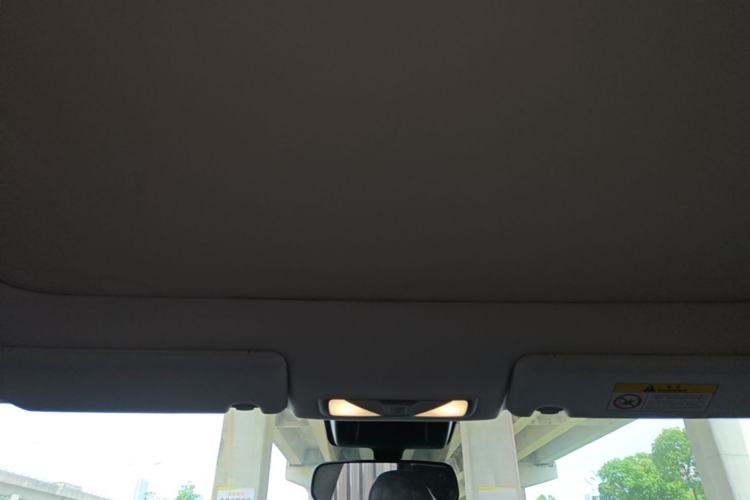 Used Venucia V DD-i 2023 110 km iE Version Headliner