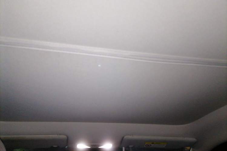 Used Venucia V DD-i 2023 110 km iE Version Headliner