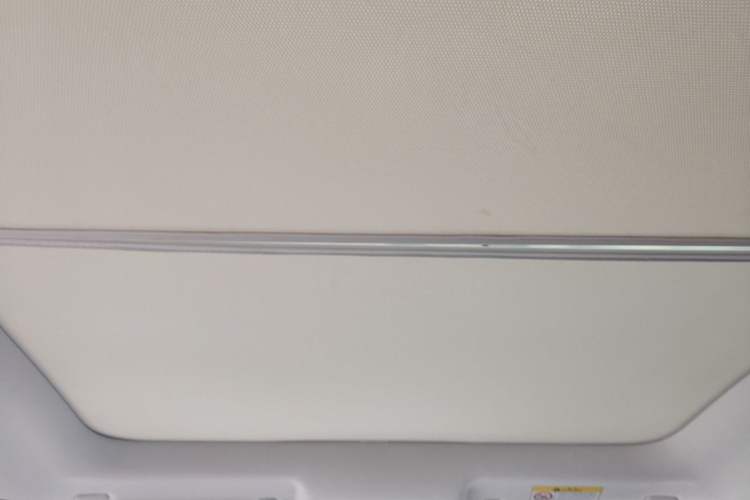 Used Venucia V DD-i 2023 110 km iE Version Headliner