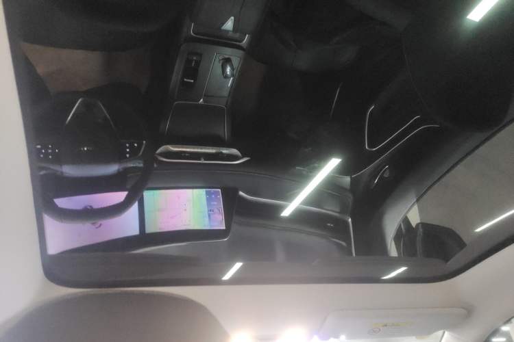 Used Venucia V DD-i 2023 110 km iE Version Headliner