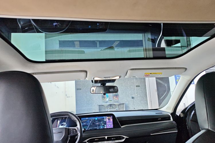 Used Venucia V DD-i 2023 110 km iE Version Headliner