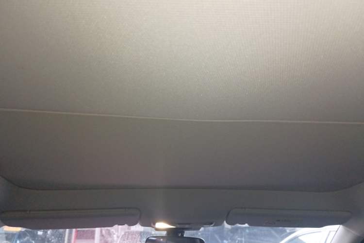 Used Venucia V DD-i 2023 110 km iE Version Headliner
