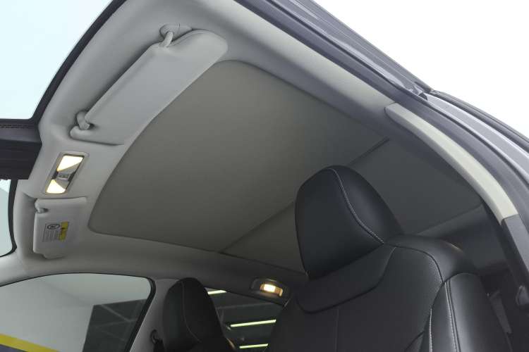 Used Venucia V DD-i 2023 110 km iE Version Headliner