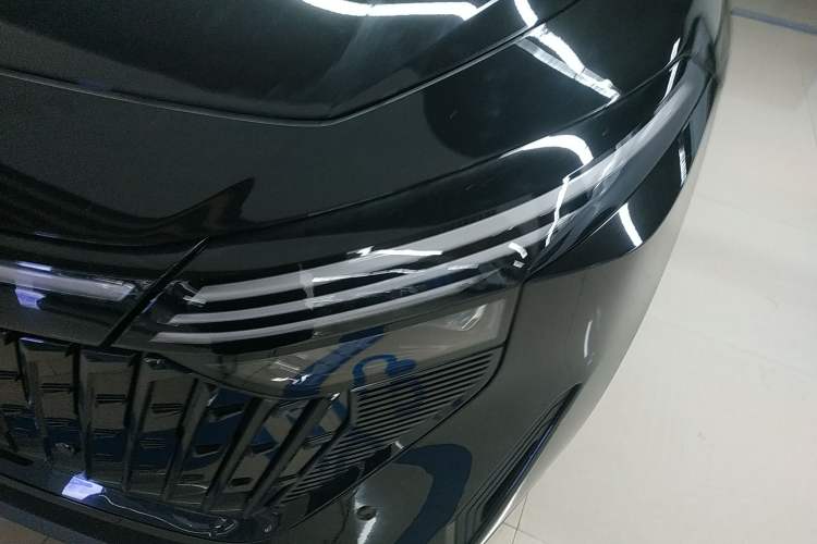 Used Venucia V DD-i 2023 110km iT Version Left Front Headlight