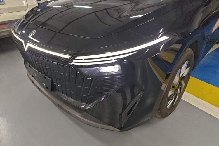Used Venucia V DD-i 2023 110 km iE Version Left Front Headlight
