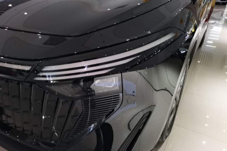 Used Venucia V DD-i 2023 60km iD Version Left Front Headlight