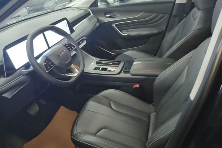 Used Venucia V DD-i 2023 110 km iE Version Left Front Seat