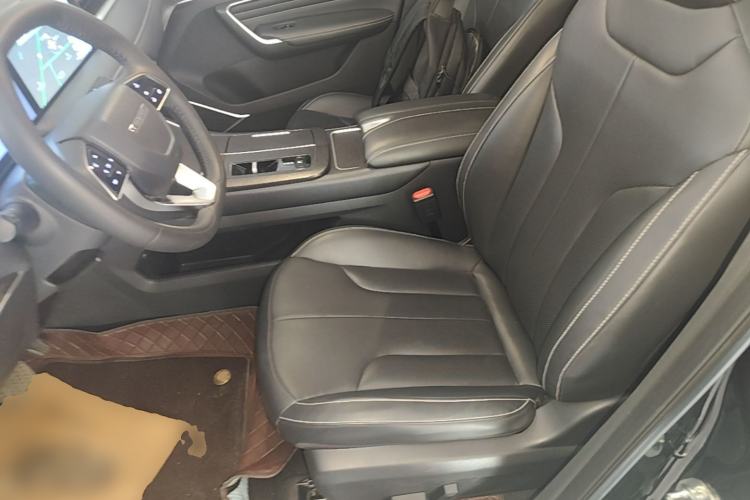 Used Venucia V DD-i 2023 110 km iE Version Left Front Seat