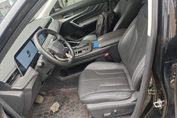 Used Venucia V DD-i 2023 110km iT Version Left Front Seat