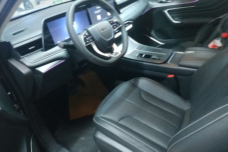 Used Venucia V DD-i 2023 110km iT Version Left Front Seat