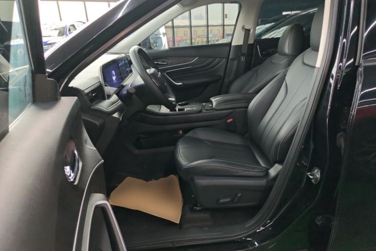 Used Venucia V DD-i 2023 110 km iE Version Left Front Seat