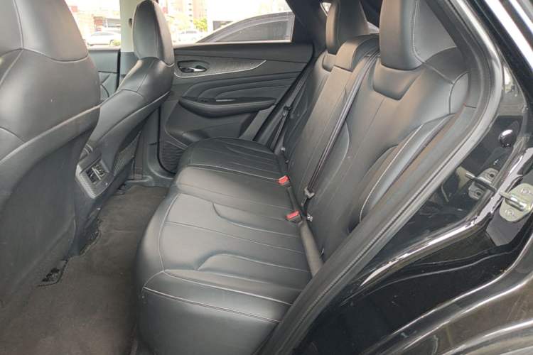 Used Venucia V DD-i 2023 110 km iE Version Left Rear Seat