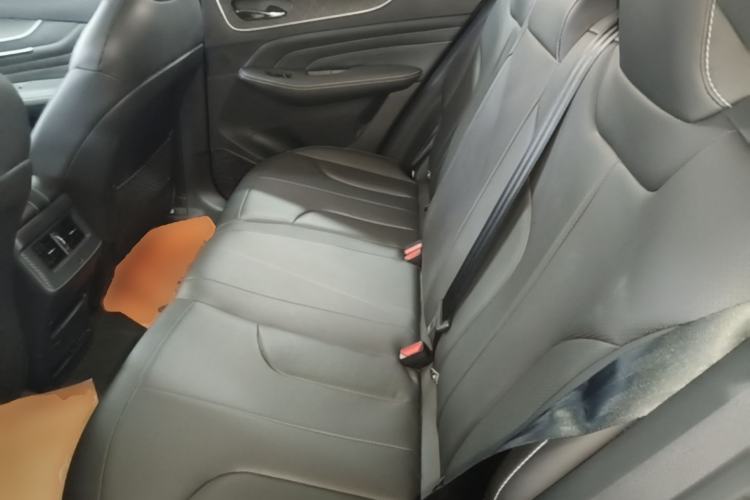 Used Venucia V DD-i 2023 110 km iE Version Left Rear Seat