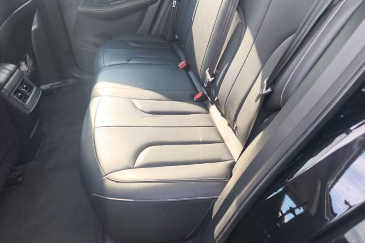 Used Venucia V DD-i 2023 110 km iE Version Left Rear Seat
