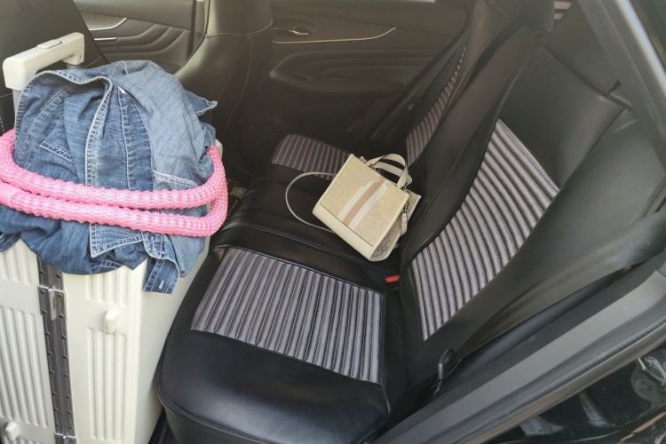 Used Venucia V DD-i 2023 60km iD Version Left Rear Seat