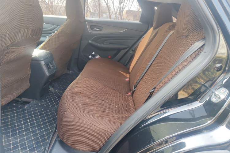 Used Venucia V DD-i 2023 110 km iE Version Left Rear Seat