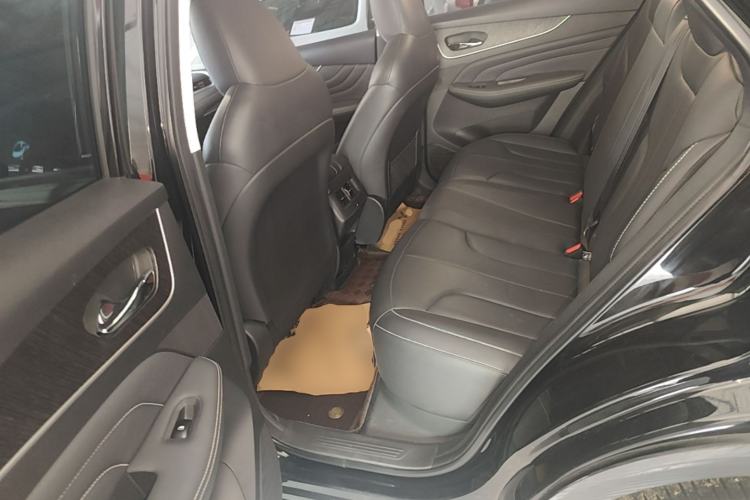 Used Venucia V DD-i 2023 110 km iE Version Left Rear Seat