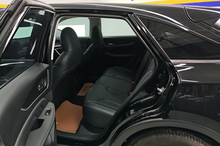 Used Venucia V DD-i 2023 110 km iE Version Left Rear Seat