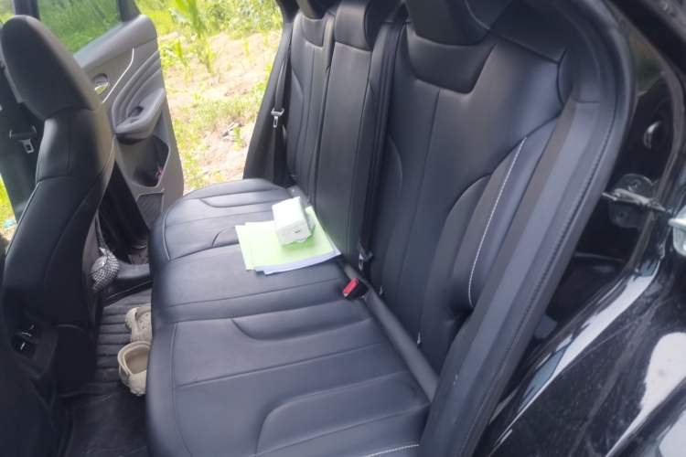 Used Venucia V DD-i 2023 60km iD Version Left Rear Seat