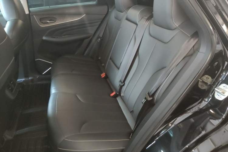Used Venucia V DD-i 2023 110km iT Version Left Rear Seat