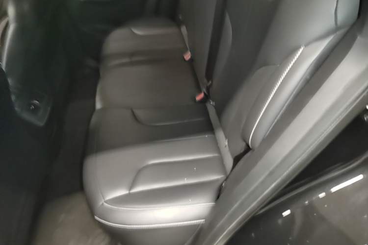 Used Venucia V DD-i 2023 110 km iE Version Left Rear Seat