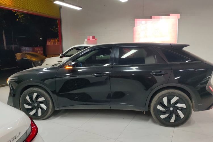 Used Venucia V DD-i 2023 60km iD Version Left Side