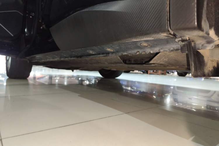 Used Venucia V DD-i 2023 110 km iE Version Left Side Sill
