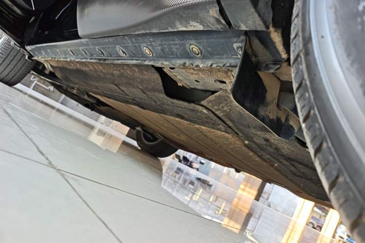 Used Venucia V DD-i 2023 110 km iE Version Left Side Sill