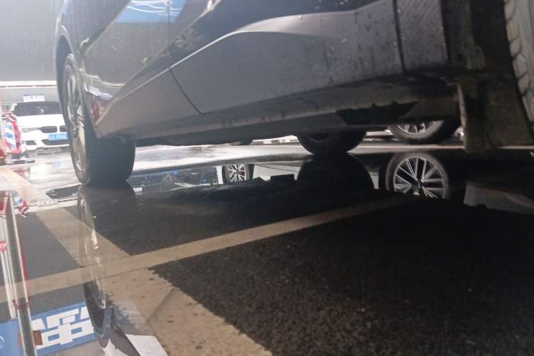 Used Venucia V DD-i 2023 110 km iE Version Left Side Sill