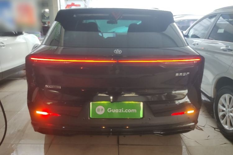 Used Venucia V DD-i 2023 110km iT Version Rear