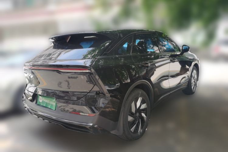 Used Venucia V DD-i 2023 110 km iE Version Rear Right 45 Deg