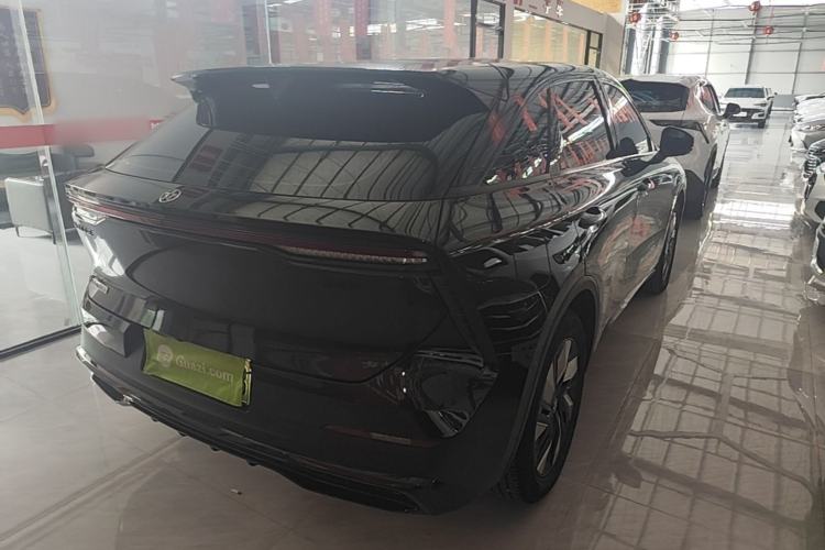 Used Venucia V DD-i 2023 110 km iE Version Rear Right 45 Deg